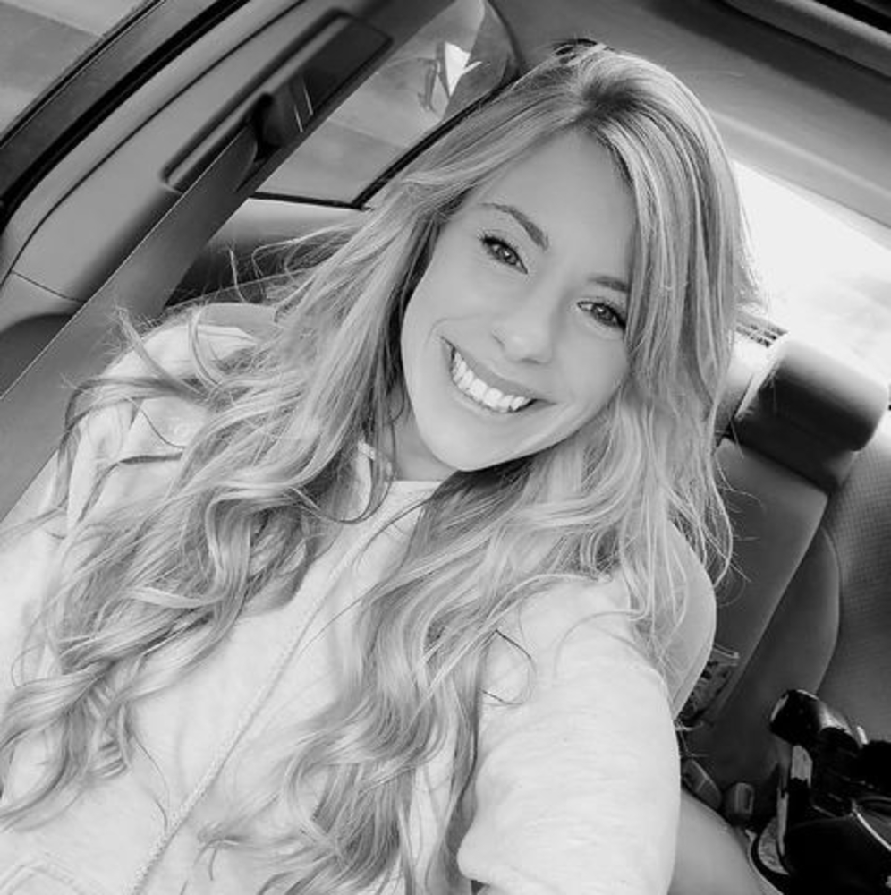 Meet your Posher, Danika